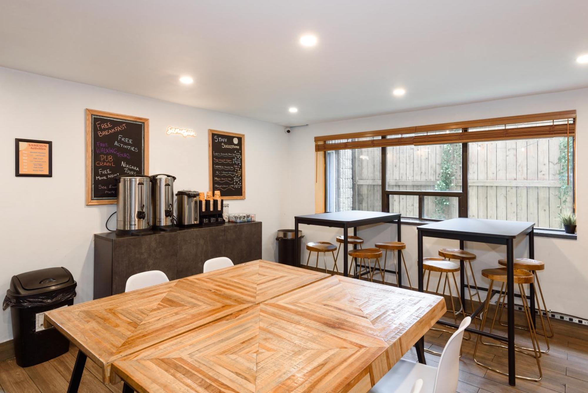 Samesun Toronto Hostel Bagian luar foto